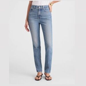 Madewell The Mid-Rise Perfect Vintage Jeans – Size 28 – Medium Wash – Raw Hem